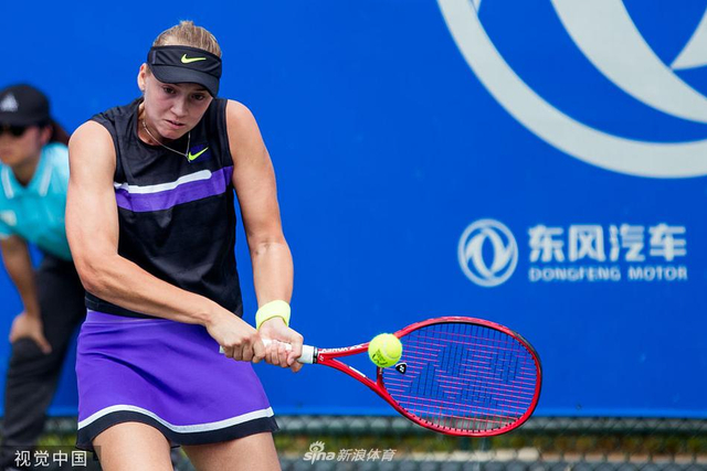 样展示了球 样展示了球