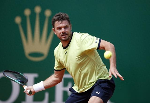 使球员在两 使球员在两